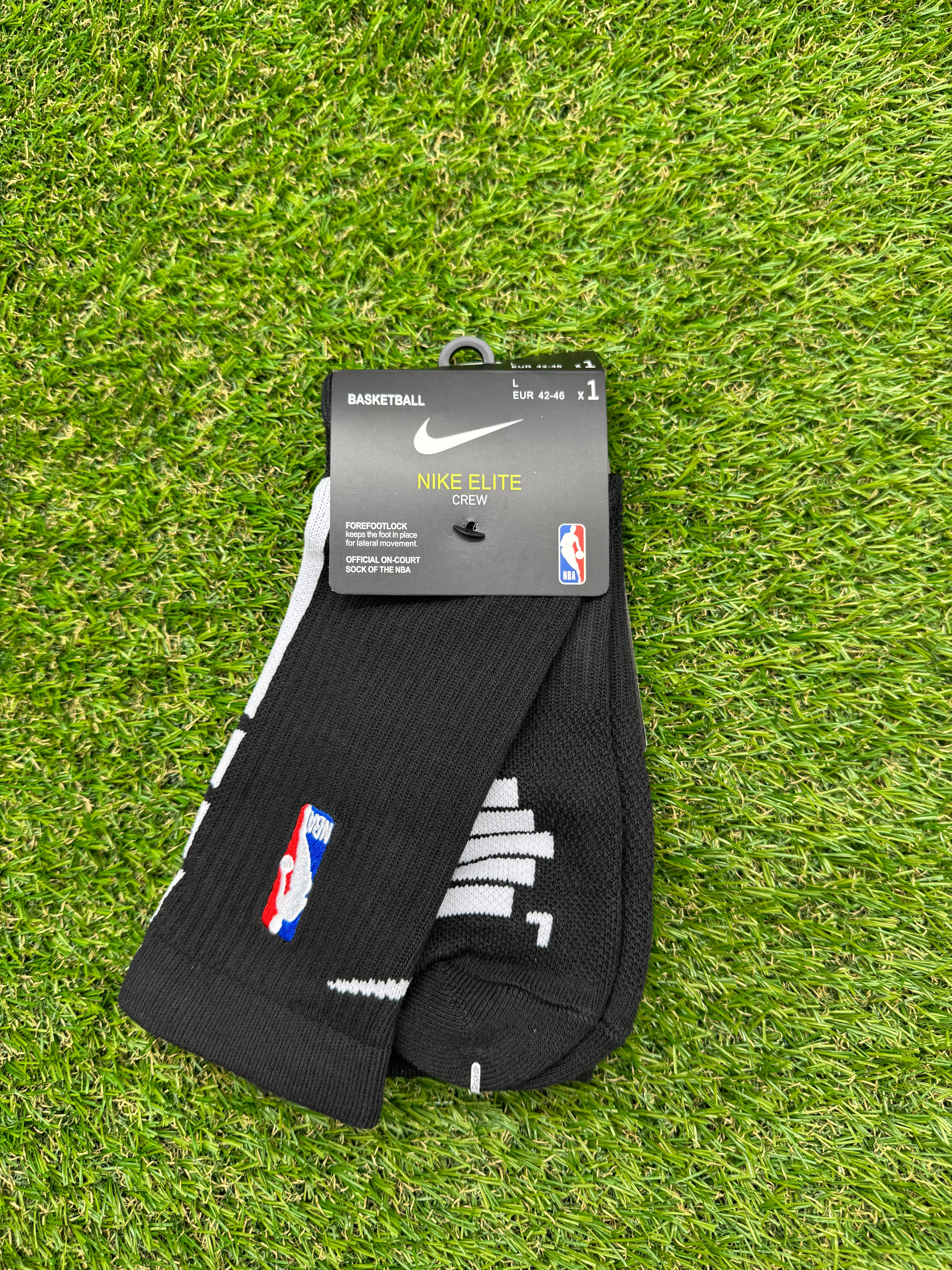 Nike Elite NBA DRI-FIT Black & White Crew Socks Large