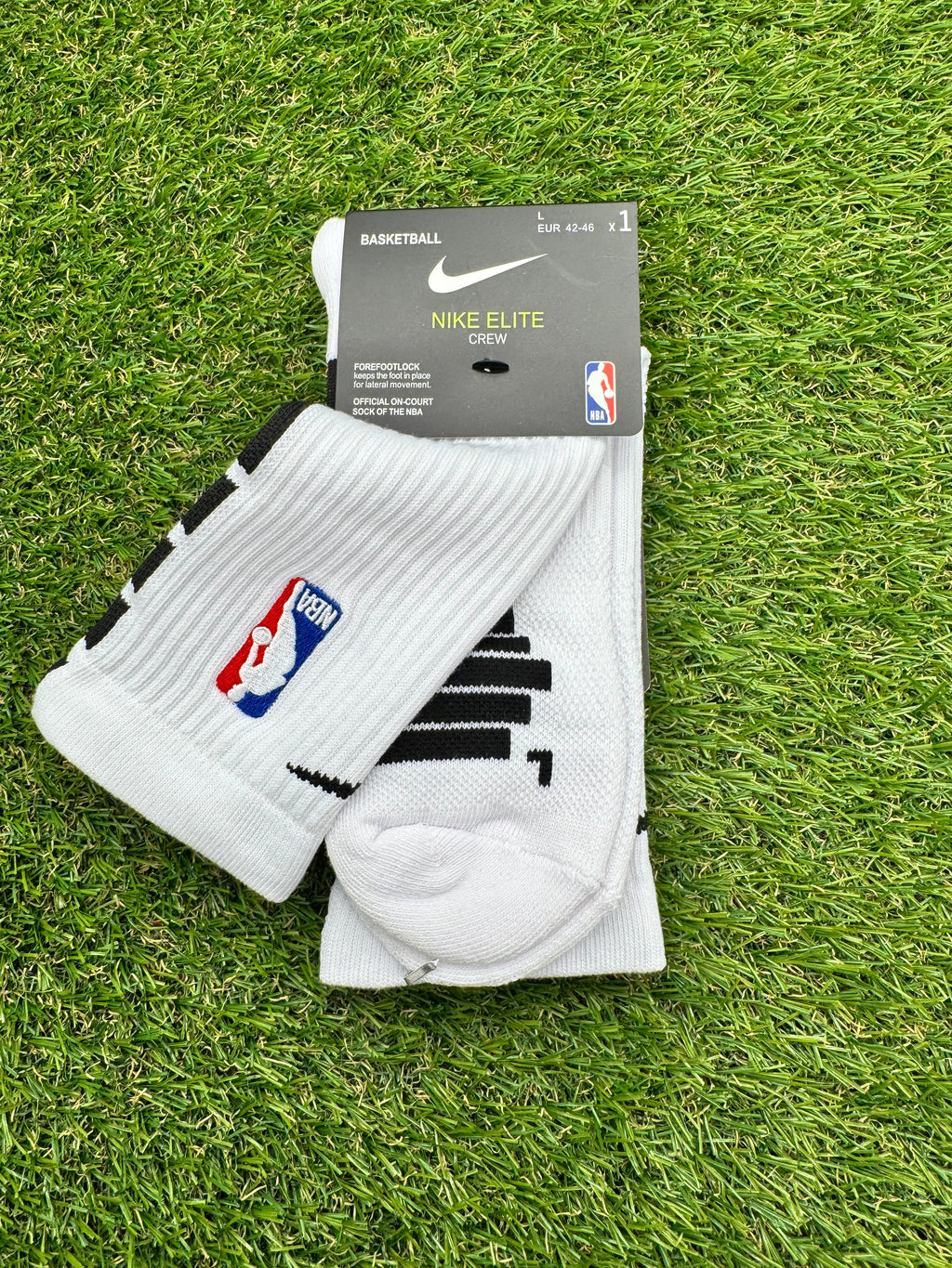Nike Elite NBA DRI-FIT Black & White Crew Socks Large