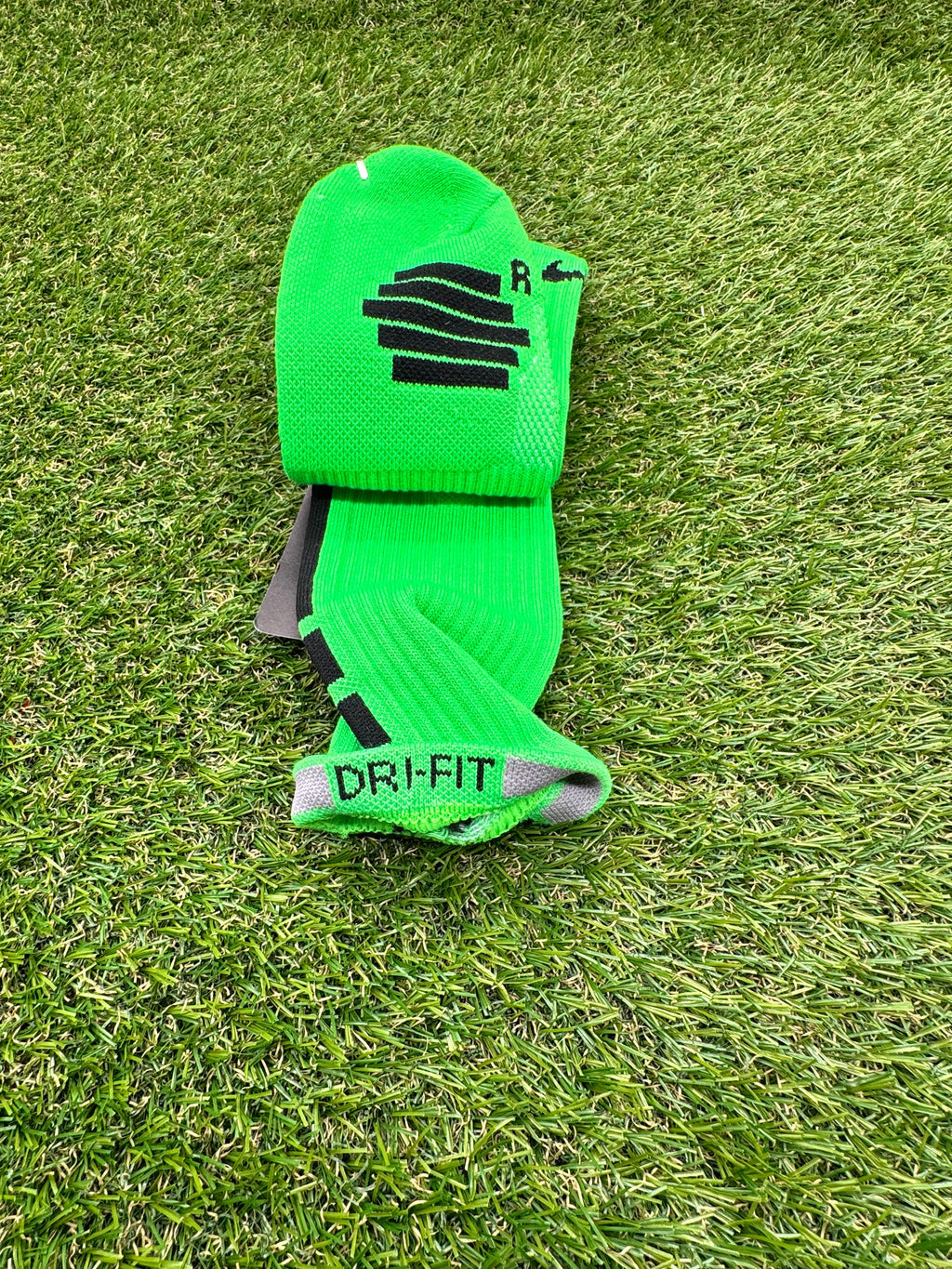 Nike Elite NBA DRI-FIT Green & Black Crew Socks Large