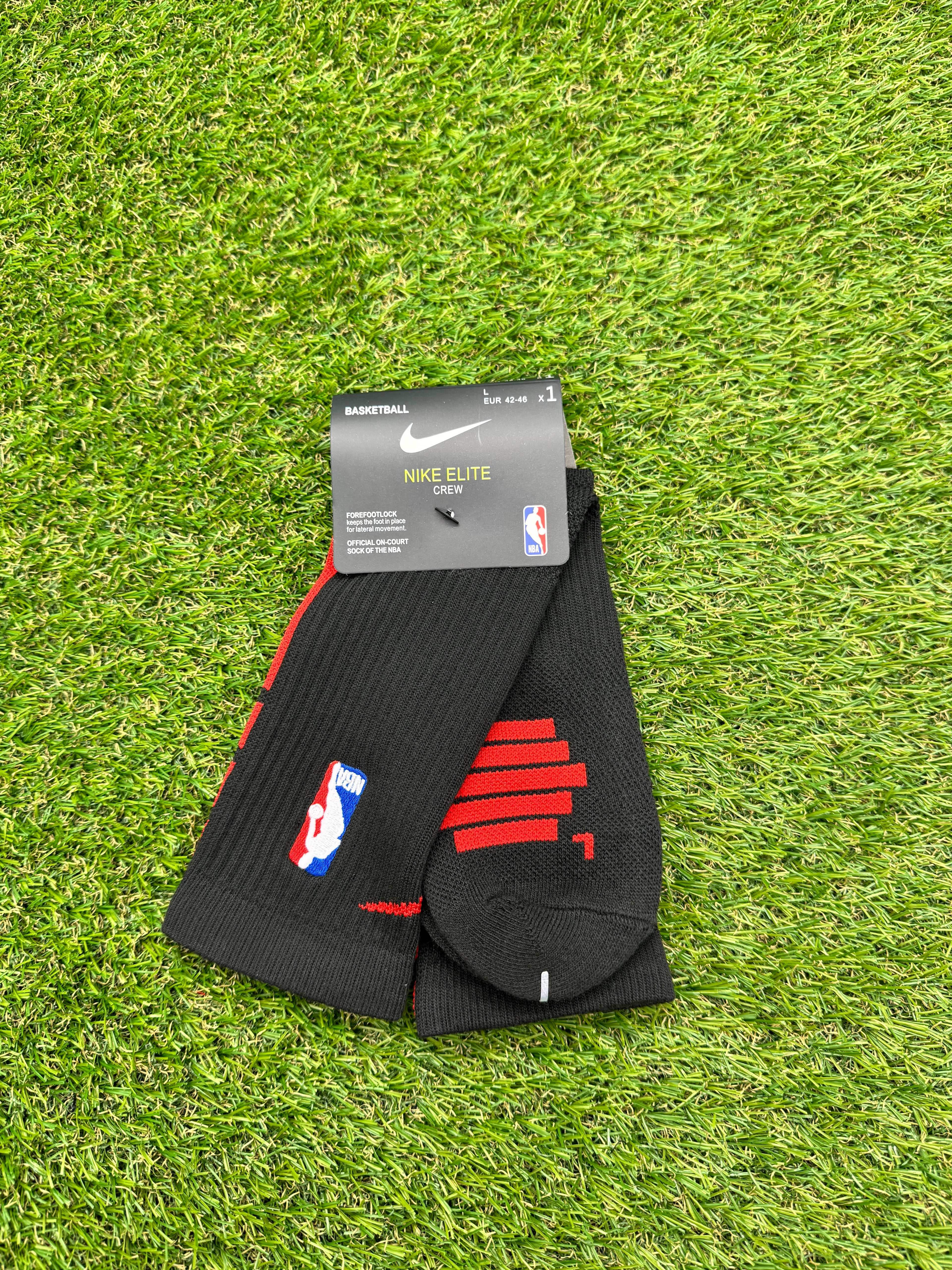 Nike Elite NBA DRI-FIT Red & White Crew Socks Large