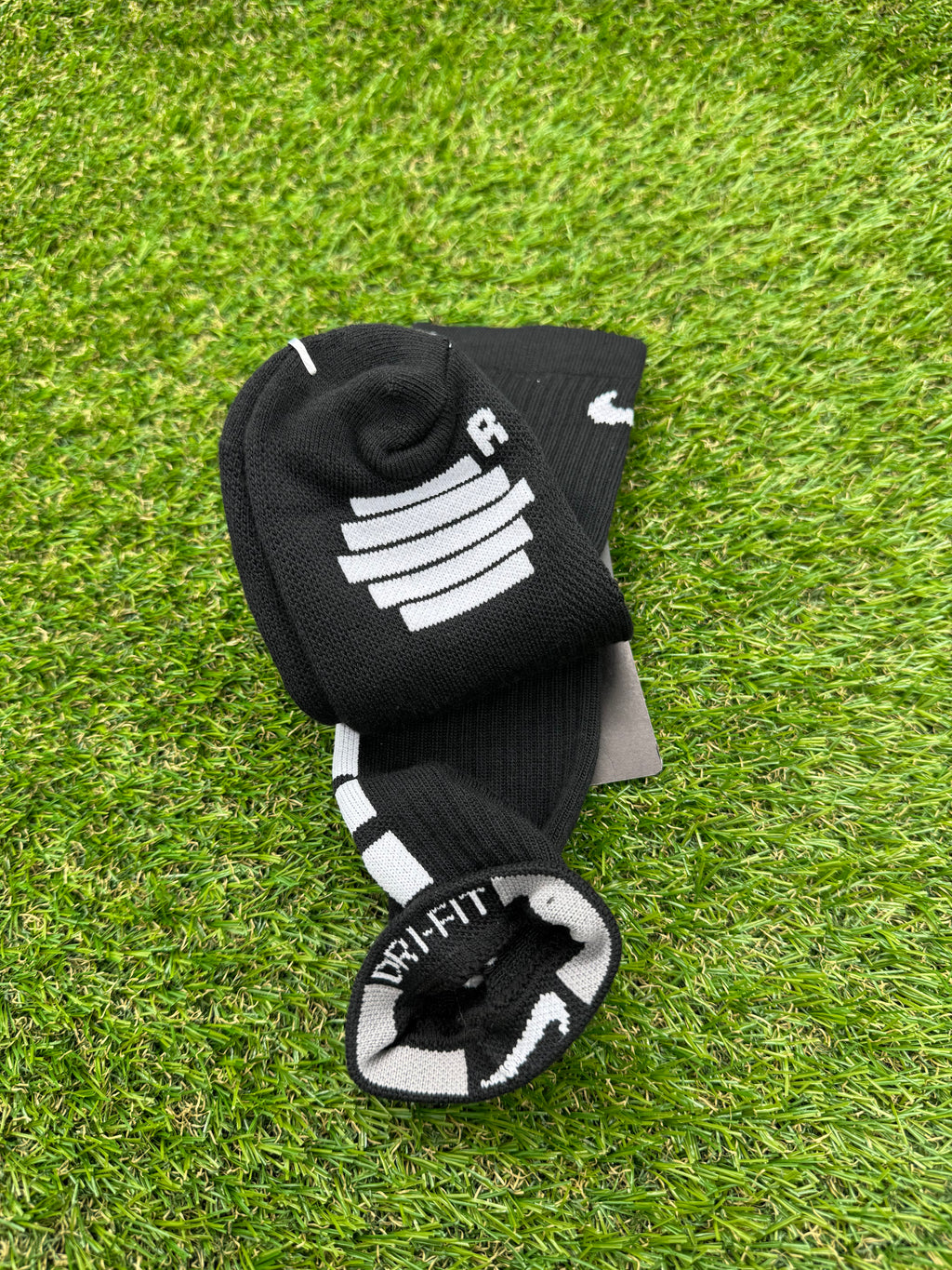 Nike Elite NBA DRI-FIT Black & White Crew Socks Large