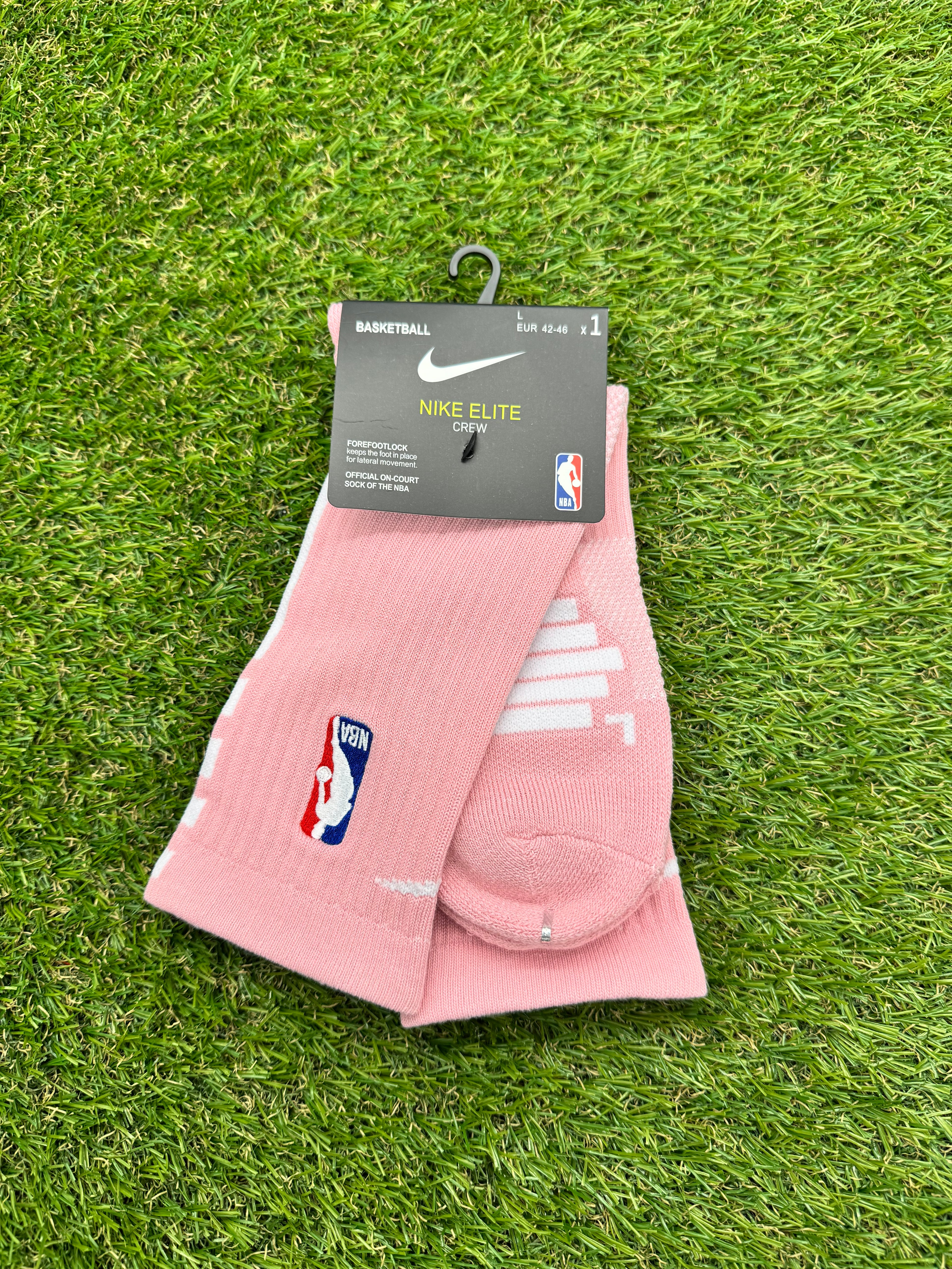 Nike Elite NBA DRI-FIT Light Pink & White Crew Socks Large