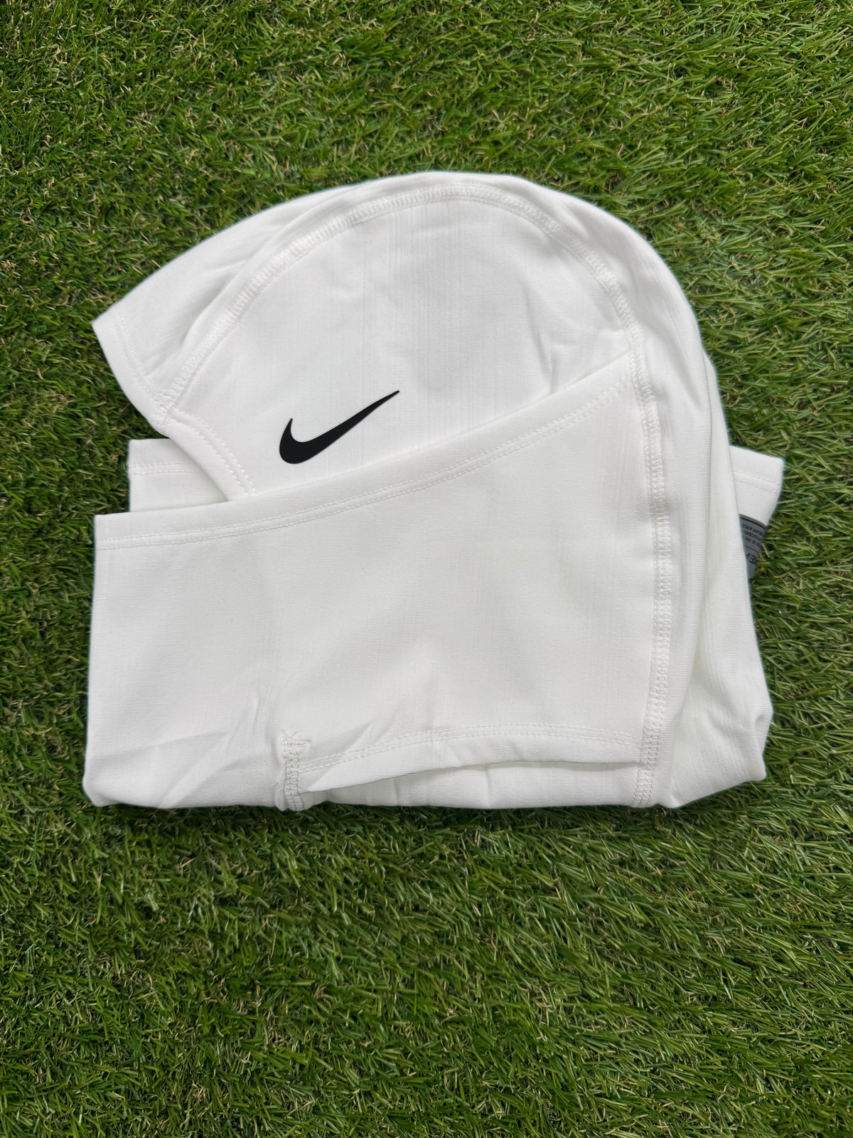 Nike Pro Therma-Fit Hyperwarm Hood Ski
Mask WHITE